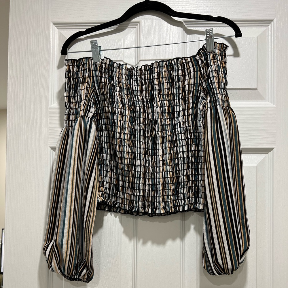 SYNCHED LONG SLEEVE OFF THE SHOULDER TOP